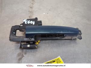 O197898 Gebruikte portiergreep 4deurs rechts-voor Toyota Auris