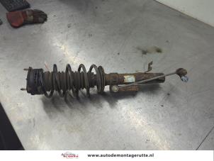 O197929 Gebruikte schokdemperpoot rechts-voor Ford Fusion