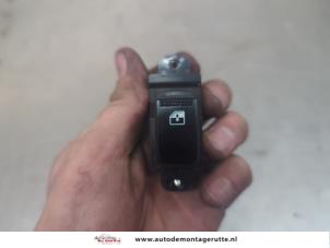 O197941 Gebruikte raam schakelaar elektrisch Hyundai I10