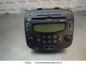 O198016 Gebruikte radio cd speler Hyundai I10