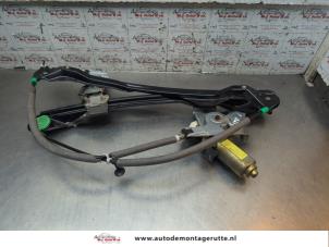 O198018 Gebruikte ruitmechaniek 4deurs rechts-voor Ford Focus