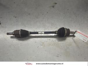 O198129 Gebruikte steekas links-voor Volkswagen UP