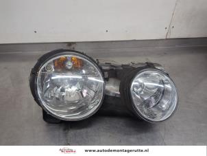 Gebruikte Rechter Koplamp Jaguar S-type (X200) 2.5 V6 24V Prijs op aanvraag aangeboden door Autodemontage M.J. Rutte B.V.
