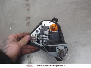 O198189 Gebruikte fitting achterlicht rechts Renault Clio