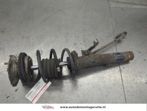 O198212 Gebruikte homokineetas links-voor BMW 1-Serie