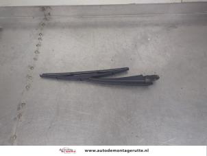 O198241 Gebruikte ruitenwisserarm achter Kia Ceed
