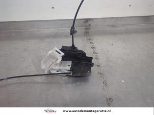O198250 Gebruikte portierslot mechaniek 4deurs rechts-achter Kia Ceed