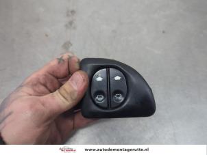 O198322 Gebruikte schakelaar elektrisch raam Ford Transit Connect