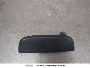 O198401 Gebruikte deurgreep 4deurs links-voor Suzuki Alto