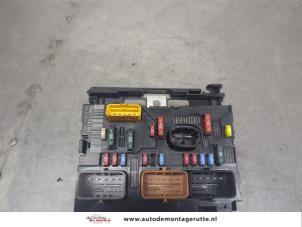 O198410 Gebruikte zekeringkast Peugeot 207