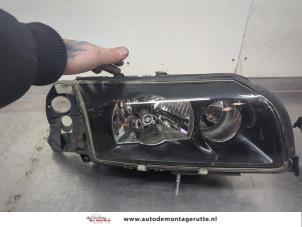 O198440 Gebruikte rechter koplamp Volvo S80