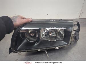 O198441 Gebruikte koplamp links Volvo S80