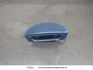 O198460 Gebruikte achterklep handgreep Nissan Micra