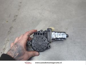 O198501 Gebruikte raammotor portier Hyundai Tucson