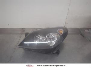 O198502 Gebruikte linker koplamp Opel Astra