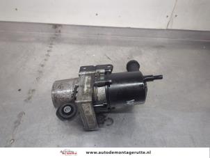 O198468 Gebruikte stuurbekrachtiging pomp Peugeot 307