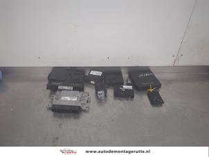 O198536 Gebruikte kontaktslot + computer Renault Zoe