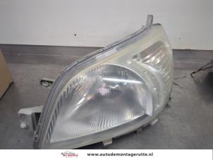 O198583 Gebruikte linker koplamp Daihatsu Terios