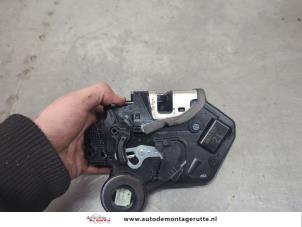 O198626 Gebruikte slotmechaniek portier 4deurs links-achter Daihatsu Terios