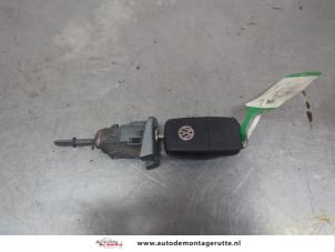 O198662 Gebruikte cilinderslot portier links Volkswagen Polo