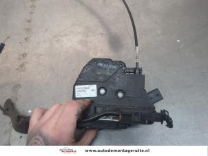 O198729 Gebruikte portierslot mechaniek 4deurs rechts-voor Renault Zoe