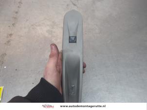 O198736 Gebruikte raam schakelaar elektrisch Renault Zoe