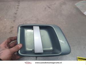 O198747 Gebruikte portiergreep 2deurs rechts Peugeot 1007