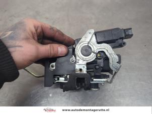 O198753 Gebruikte deurslot mechaniek 4deurs links-voor Kia Picanto