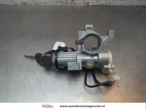 O198804 Gebruikte sleutel+contactslot Daihatsu Sirion