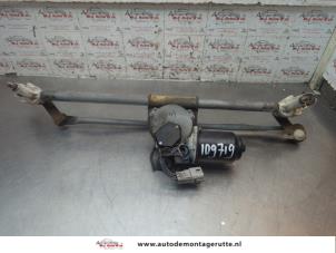 O198807 Gebruikte ruitenwismotor+mechaniek Suzuki Swift