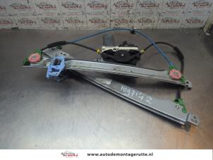 O198811 Gebruikte ruitmechaniek 2deurs rechts-voor Citroen C2