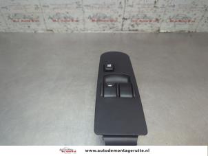 O198827 Gebruikte raam schakelaar elektrisch Mitsubishi Colt