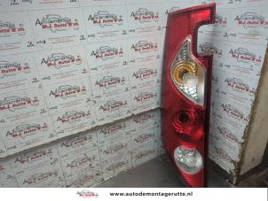 O198832 Gebruikte achterlicht links Renault Kangoo