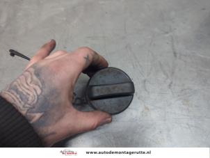 O198884 Gebruikte tankdop Toyota IQ