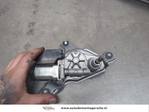 O198901 Gebruikte motor ruitenwisser achter Toyota IQ