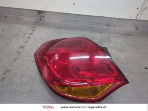 O198924 Gebruikte achterlicht links Opel Astra