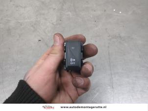 O198970 Gebruikte pdc schakelaar Renault Zoe