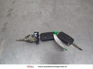 O198977 Gebruikte deurslot cilinder links Volkswagen Transporter