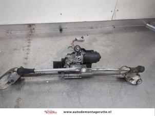 O199000 Gebruikte ruitenwismotor+mechaniek Suzuki Swift