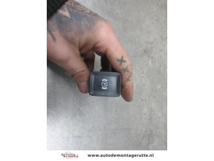 O199035 Gebruikte schakelaar handrem Volkswagen Passat