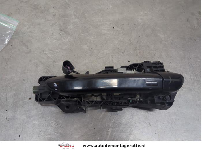 Gebruikte Portiergreep 4Deurs links-achter Volkswagen Passat O199052