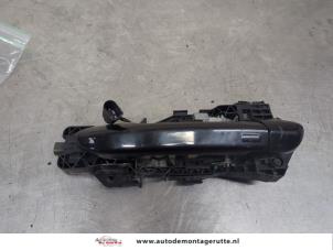 O199052 Gebruikte deurgreep 4deurs links-achter Volkswagen Passat