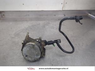 O199064 Gebruikte vacuumpomp (benzine) Volkswagen Passat