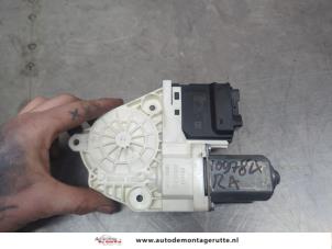 O199073 Gebruikte raammotor portier Volkswagen Passat