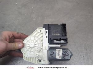 O199074 Gebruikte raammotor portier Volkswagen Passat