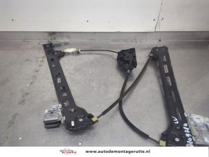 O199082 Gebruikte ruitmechaniek 4deurs links-voor Volkswagen Passat