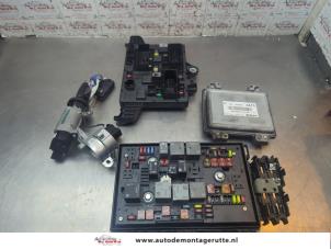 O199118 Gebruikte contactslot + computer Opel Astra