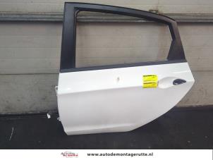 O199165 Gebruikte portier 4deurs links-achter Hyundai I30