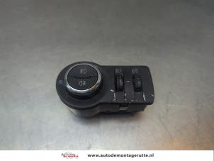 O199181 Gebruikte licht schakelaar Opel Insignia