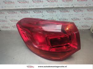 O199239 Gebruikte achterlicht links Opel Astra